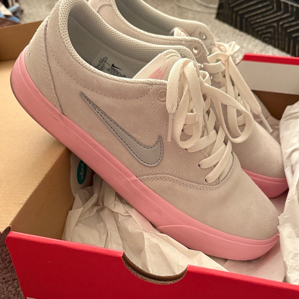 Nike Women's Light Pink and Gray Sneakers